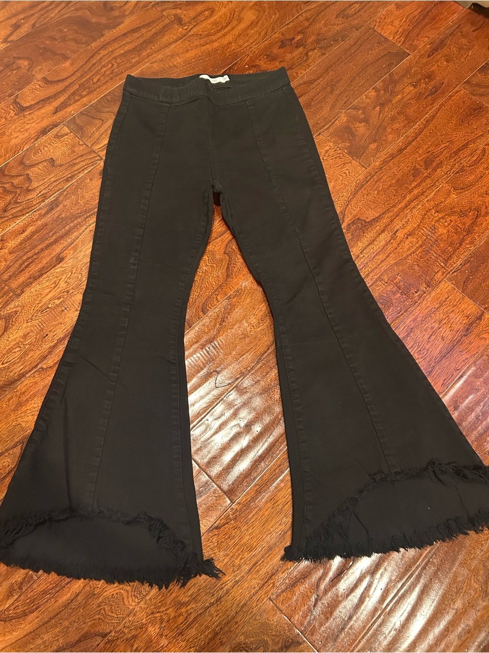 Woman's pull on Cello Black Flared raw hem jeans size Medium Whimsigoth highrise